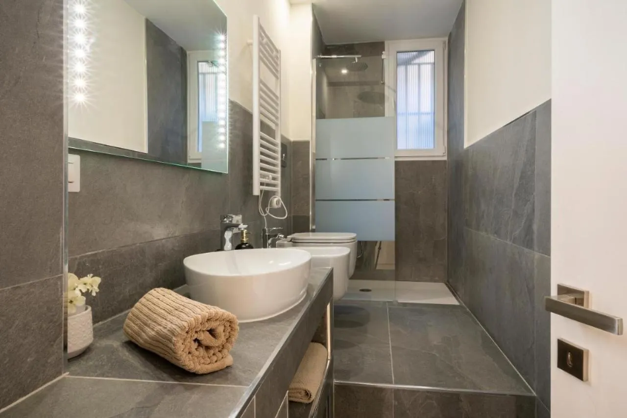 Via Hayez, 3 - Eleganza E Relax Apartment Milan